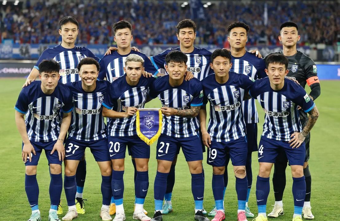 转会期体能课后,武汉三镇单刀错失备战欧篮联,引发热议,控场能力受关注 转会期体能课后,武汉三镇单刀错失备战欧篮联,引发热议,控场能力受关注