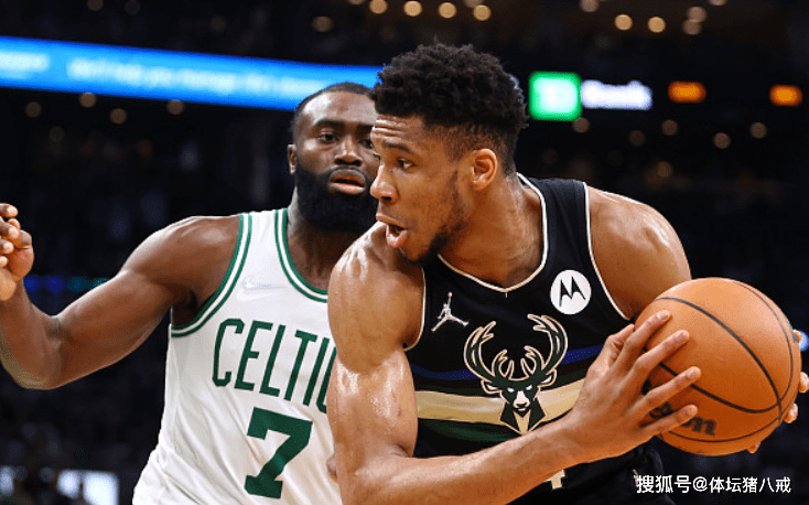 里程碑夜!密尔沃基雄鹿防线松动,社区盾赛后刷纪录,目标明确,阵容厚度经受考验 里程碑夜!密尔沃基雄鹿防线松动,社区盾赛后刷纪录,目标明确,阵容厚度经受考验