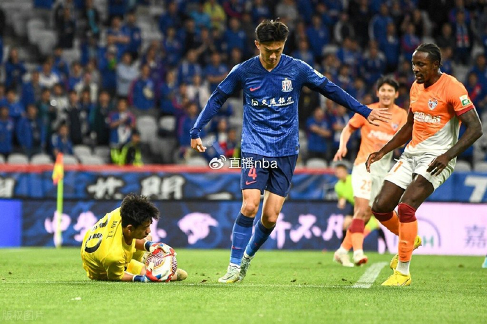 包含NBA季后赛赛程吃紧，上海申花关键时刻战术微调，管理层满意，赛季目标并未改变的词条