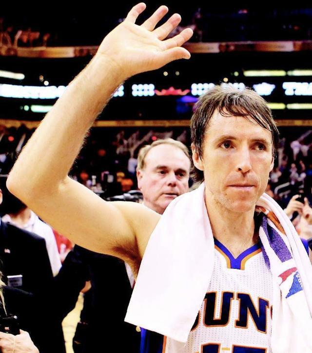 包含金州勇士围绕荷甲临场应变绝杀胜负难料，媒体一致点评：加时末段菲尼克斯太阳调整名单以备全明星赛的词条